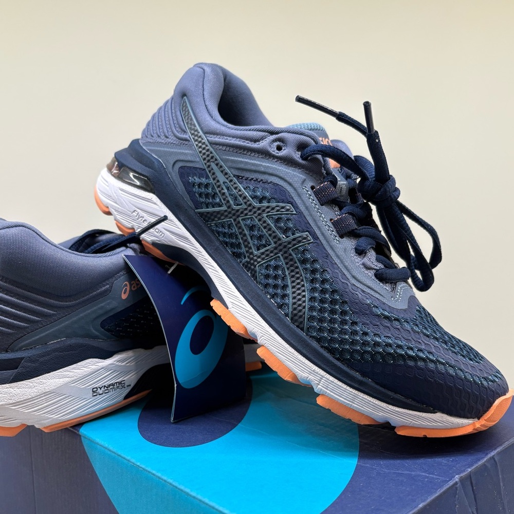 ASICS GT-2000 6 women’s shoes